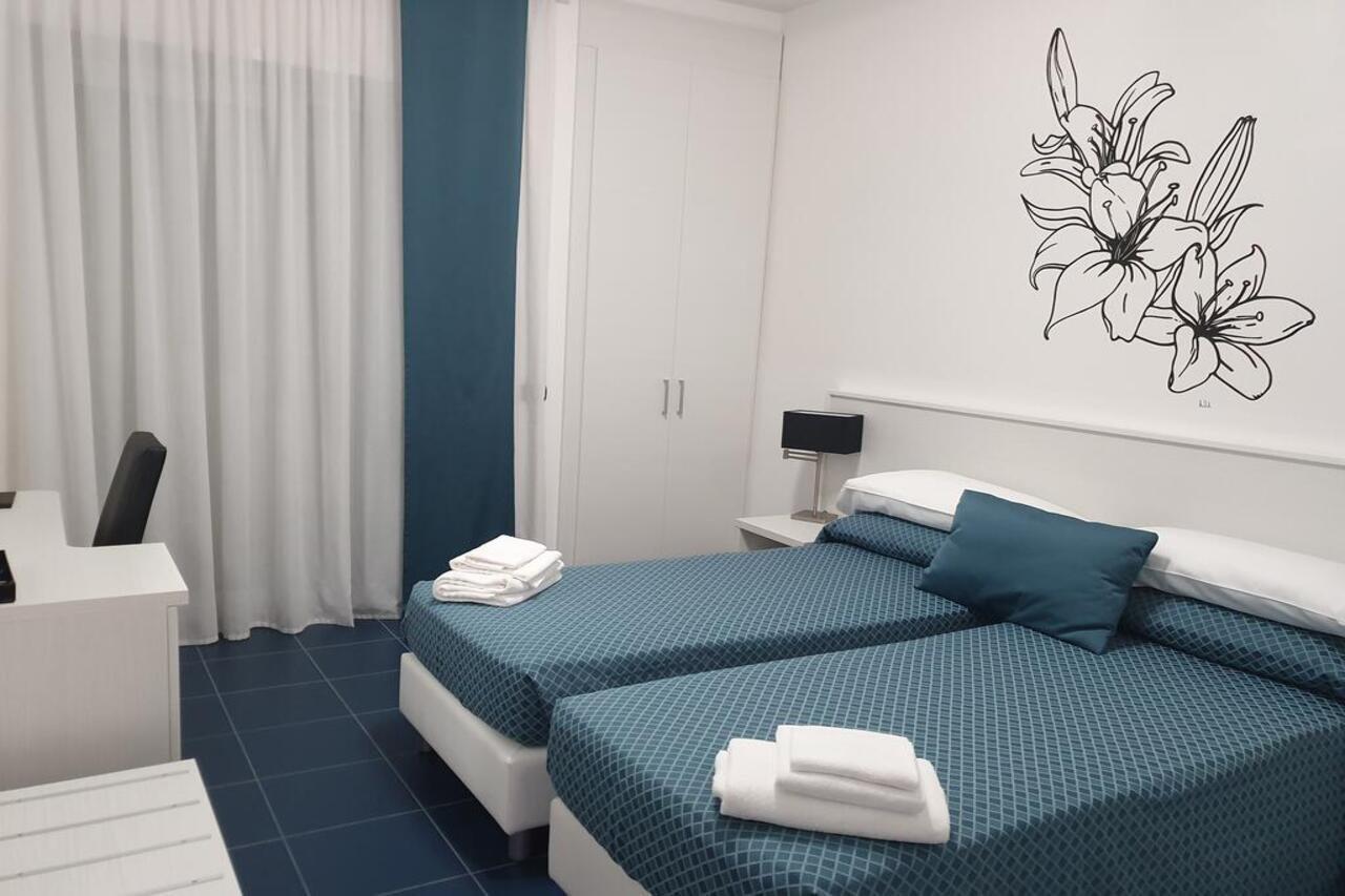 Hotel Villa Chiara Terracina Exteriör bild